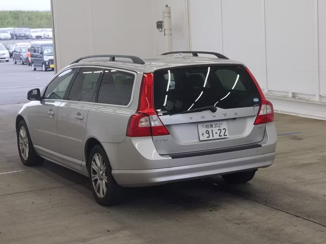 VOLVO V70