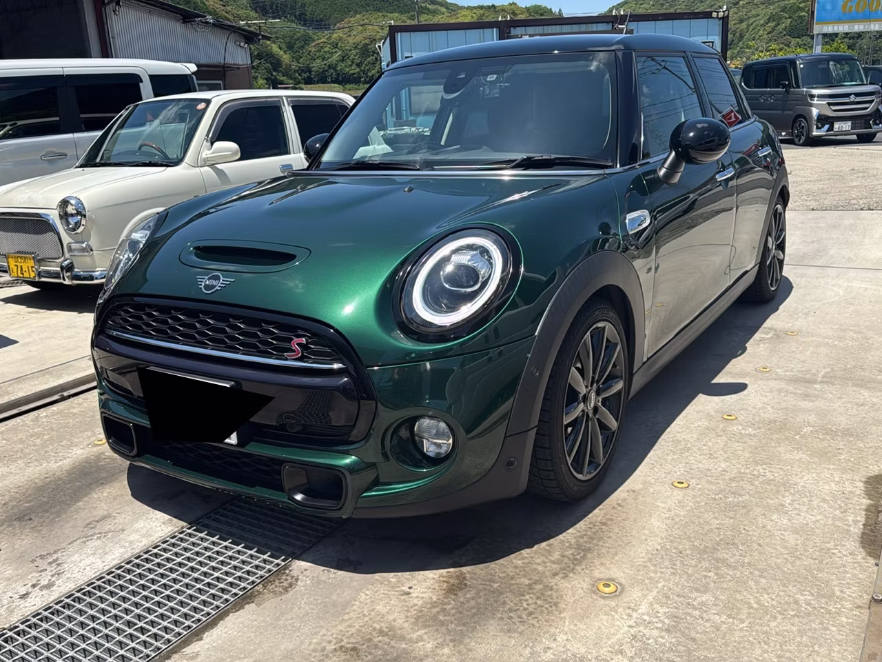 MINI HATCH
