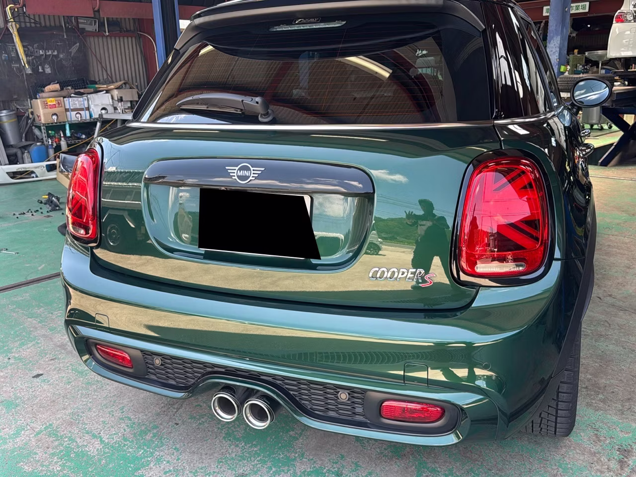 MINI HATCH