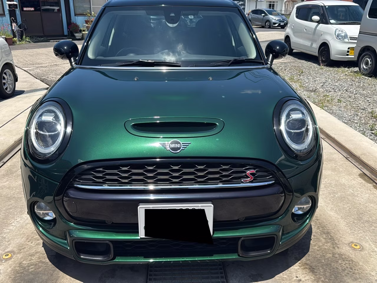 MINI HATCH