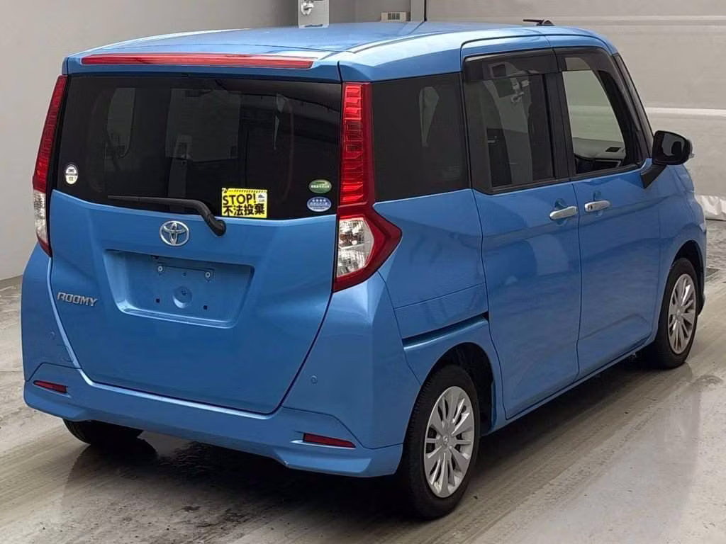 TOYOTA ROOMY