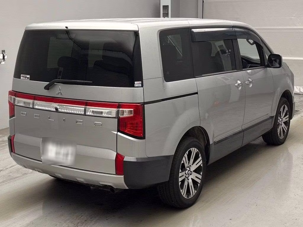 MITSUBISHI DELICA D:5