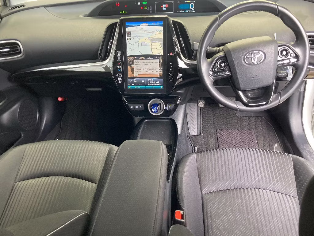 TOYOTA PRIUS PHV