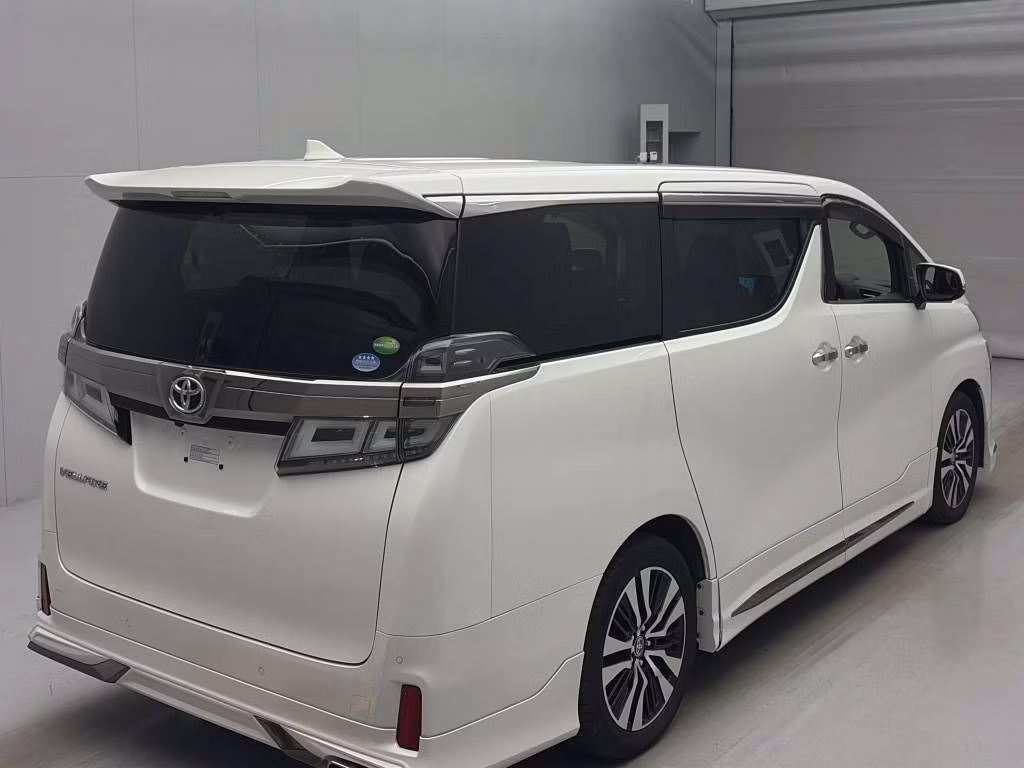 TOYOTA VELLFIRE