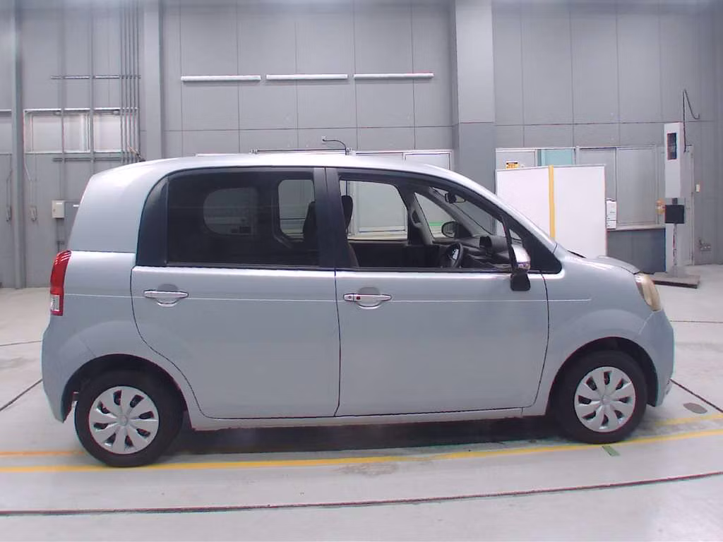 TOYOTA PORTE