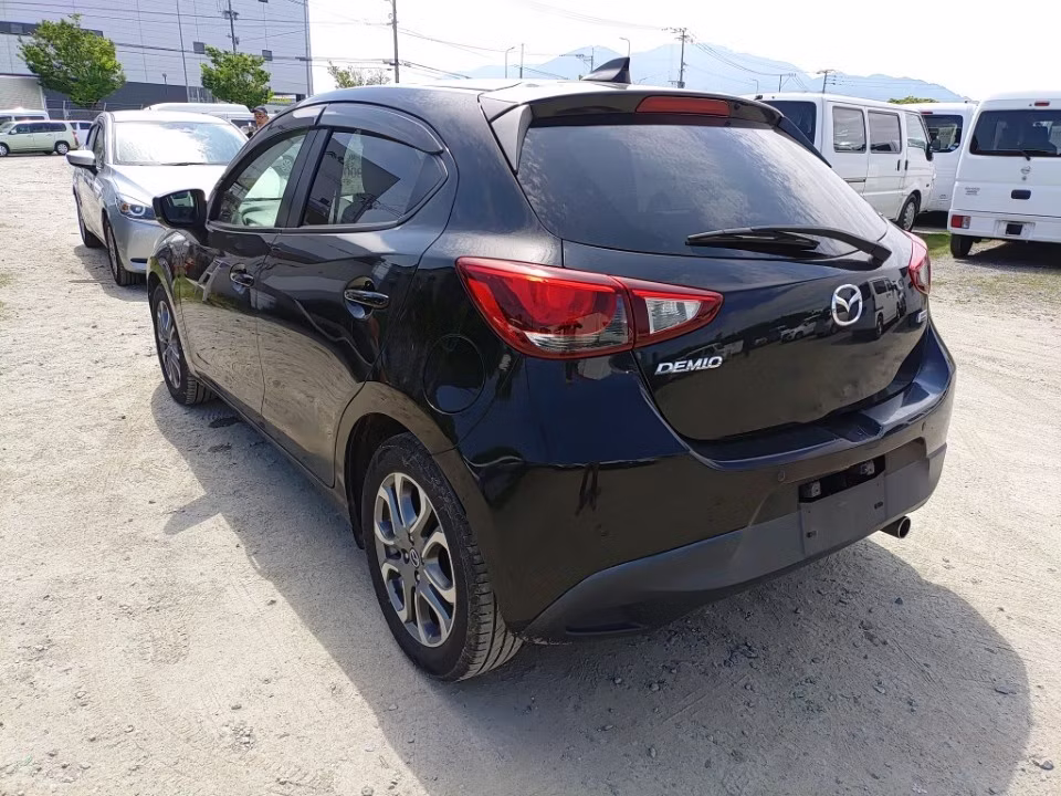 MAZDA DEMIO