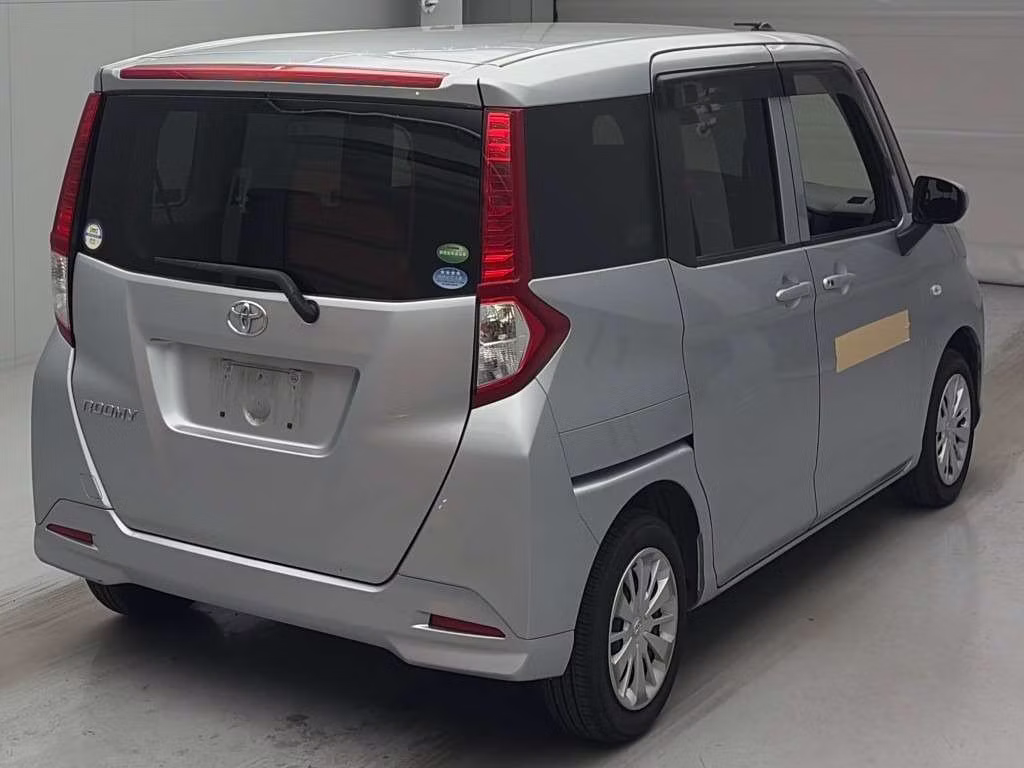 TOYOTA ROOMY