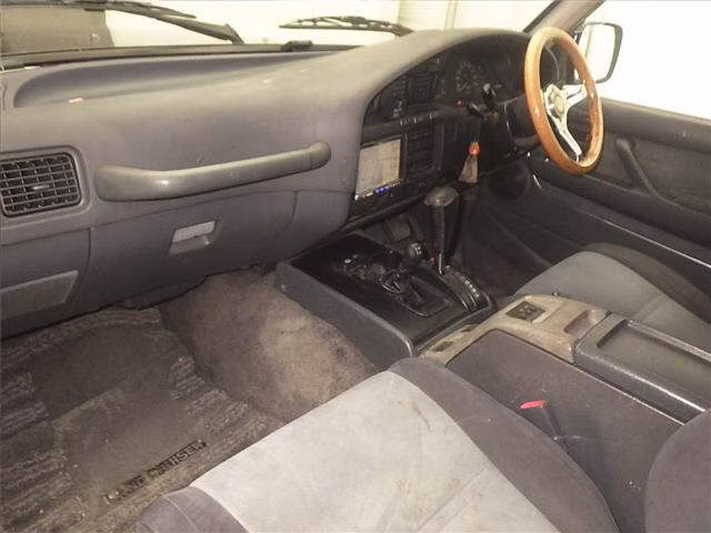 TOYOTA LAND CRUISER