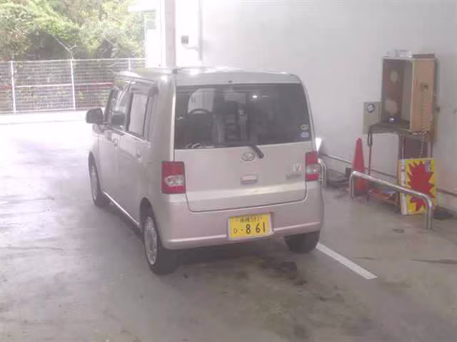 DAIHATSU MOVE CONTE