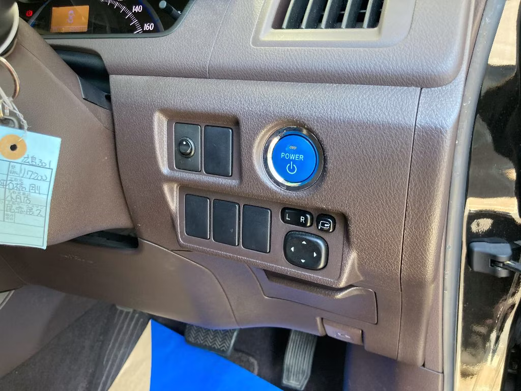 TOYOTA SAI