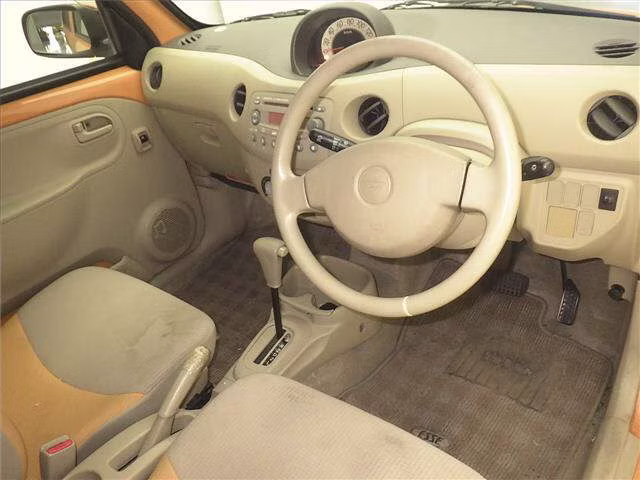 DAIHATSU ESSE