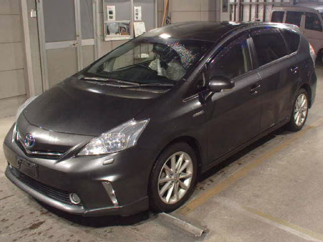 TOYOTA PRIUS ALPHA