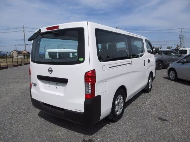 NISSAN NV350 CARAVAN