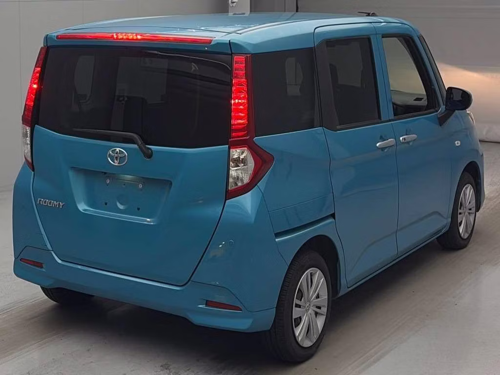 TOYOTA ROOMY