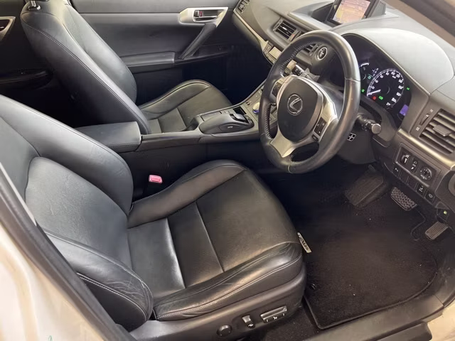 LEXUS CT200H