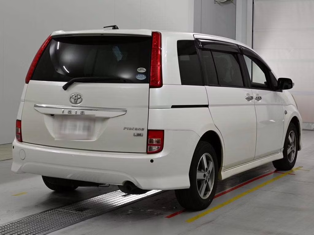 TOYOTA ISIS