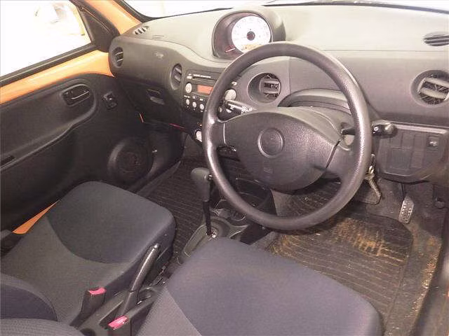 DAIHATSU ESSE