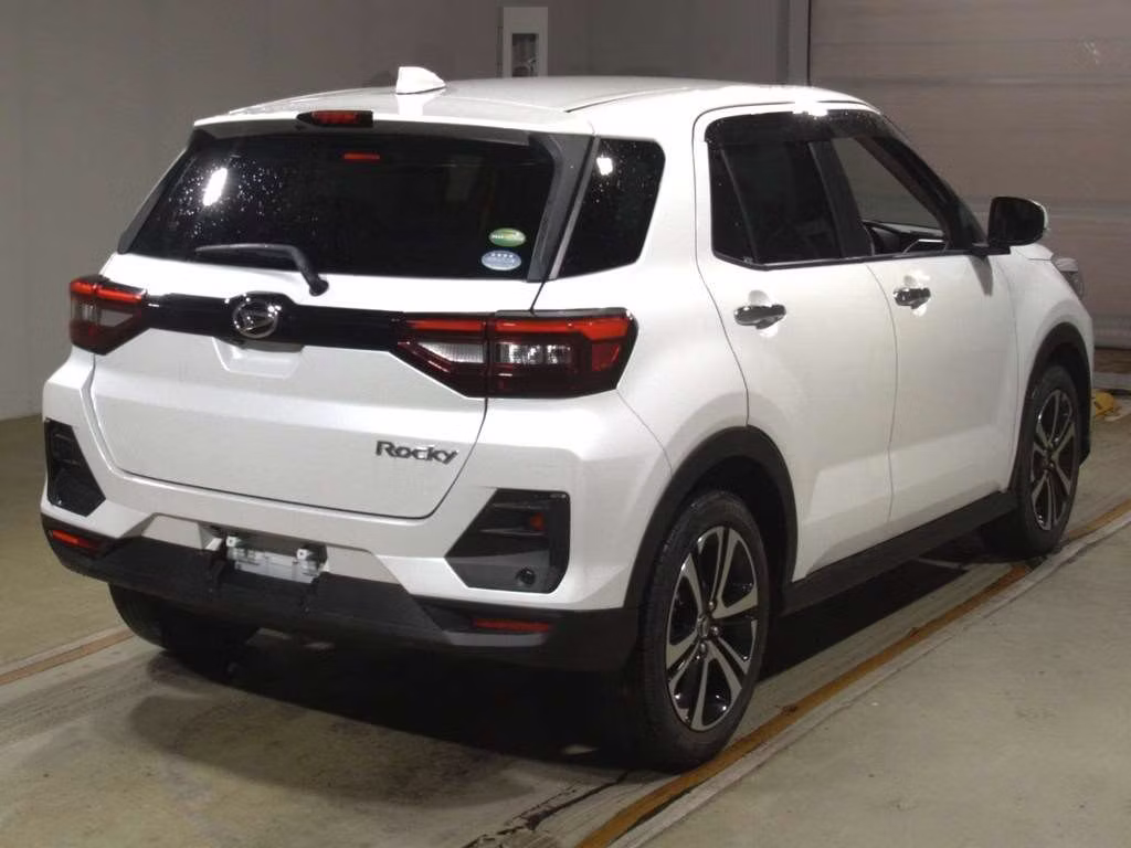 DAIHATSU ROCKY