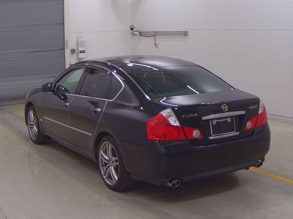 NISSAN FUGA