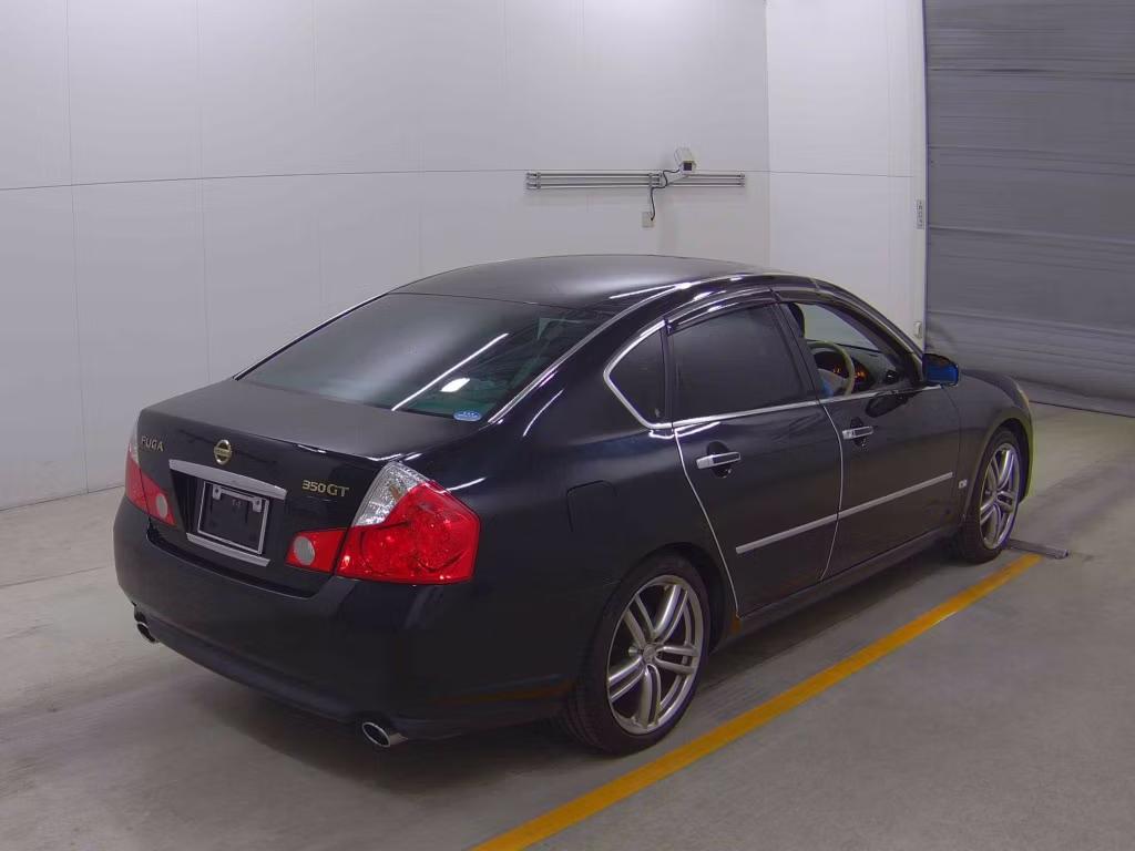 NISSAN FUGA