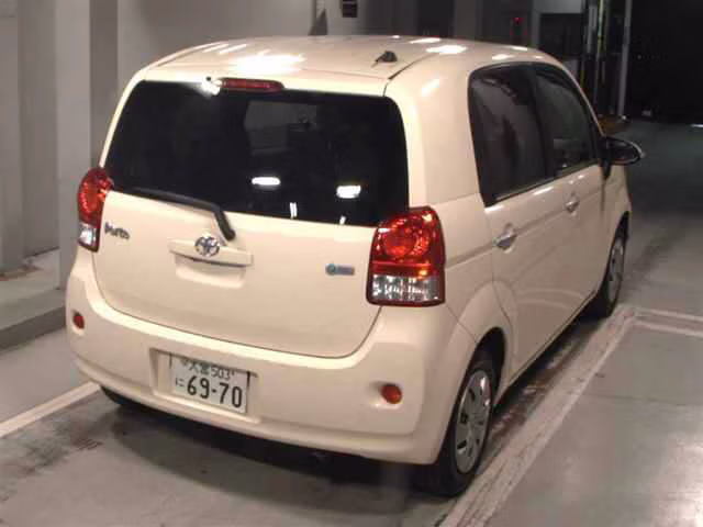 TOYOTA PORTE