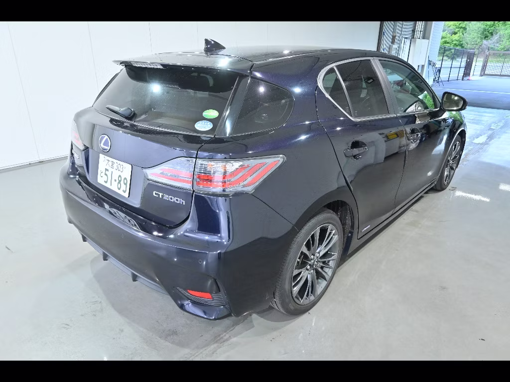 LEXUS CT200H