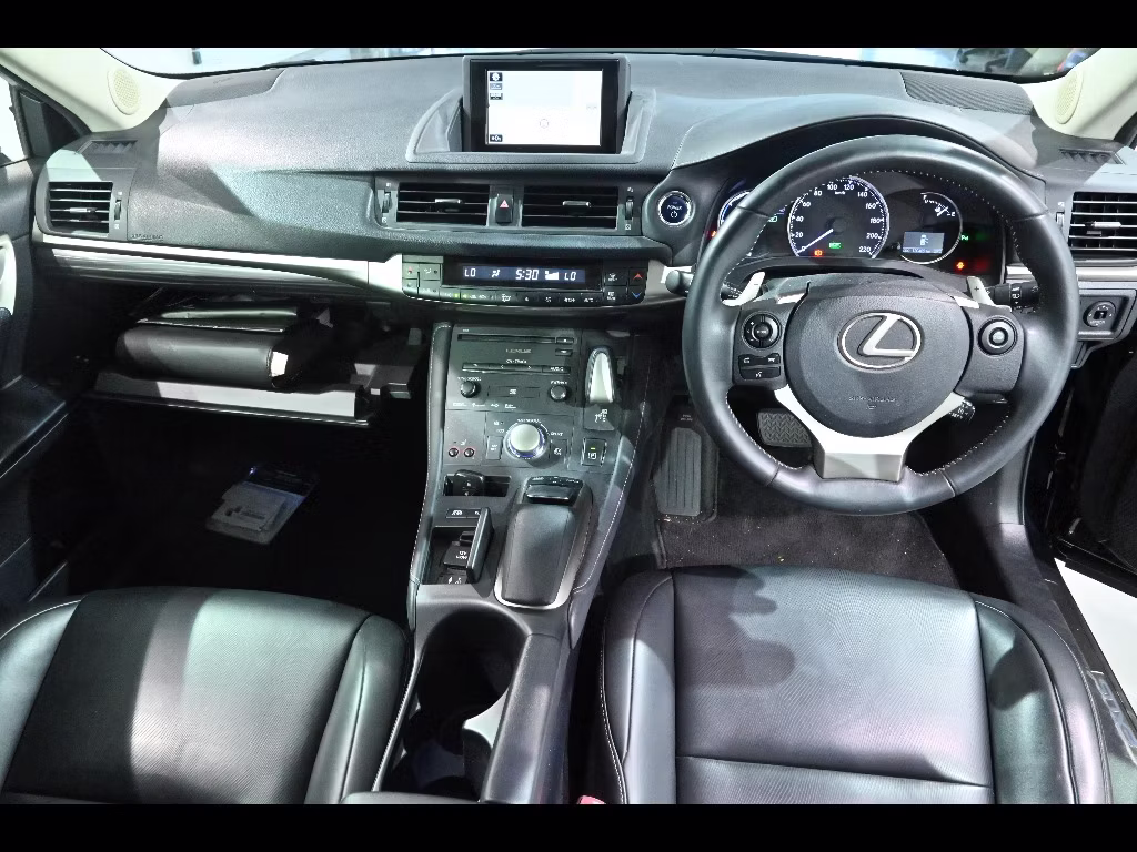 LEXUS CT200H