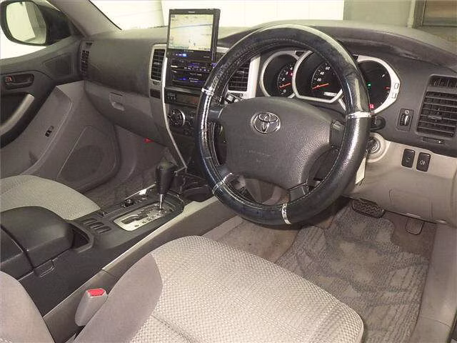TOYOTA HILUX SURF