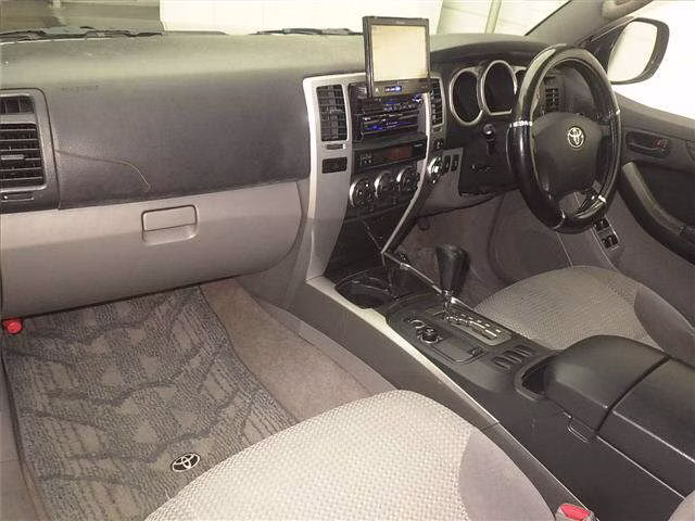 TOYOTA HILUX SURF