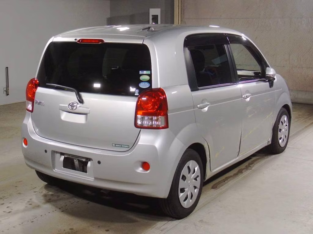 TOYOTA PORTE
