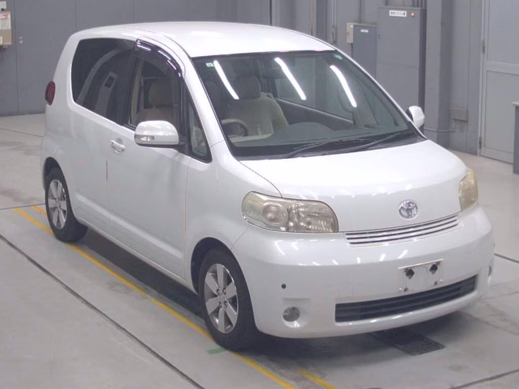 TOYOTA PORTE