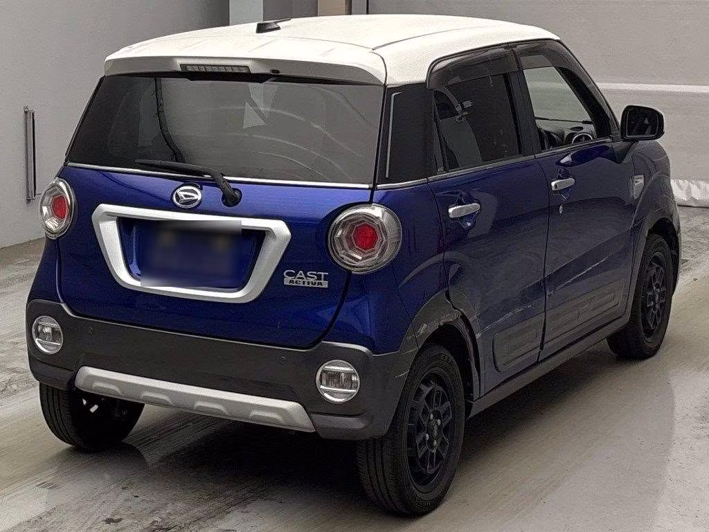 DAIHATSU CAST