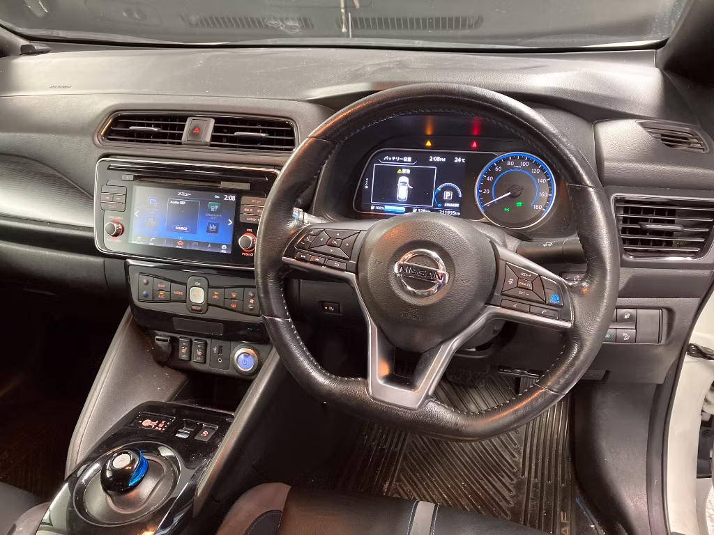 NISSAN LEAF