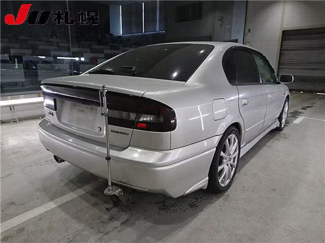SUBARU LEGACY B4