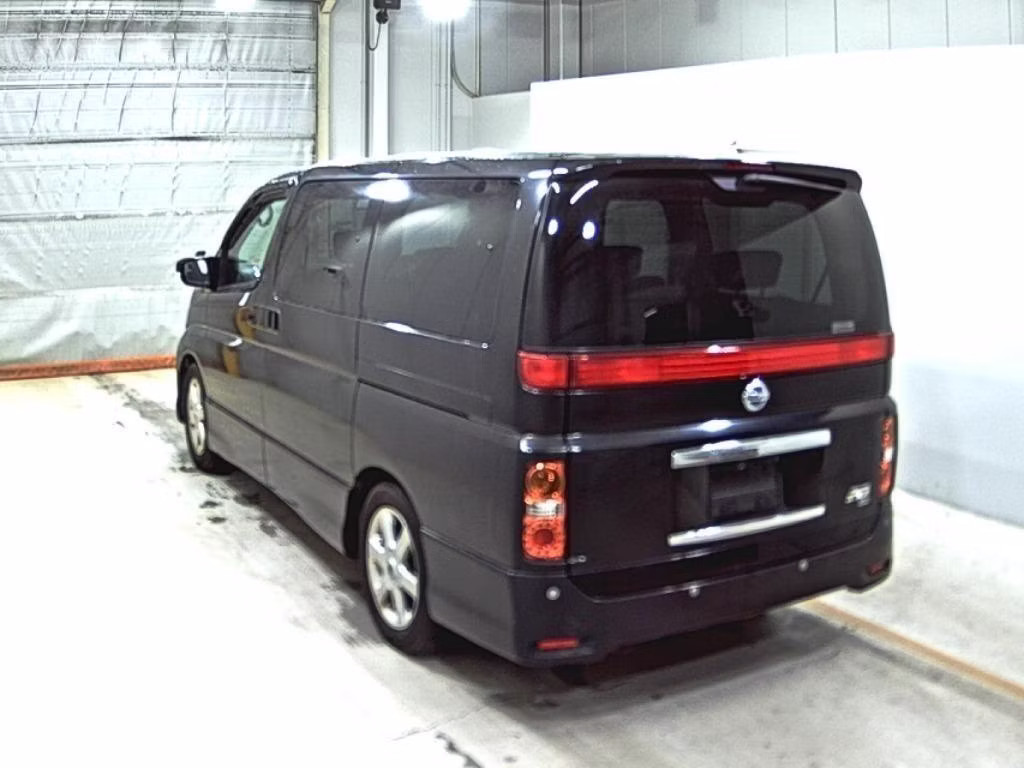 NISSAN ELGRAND