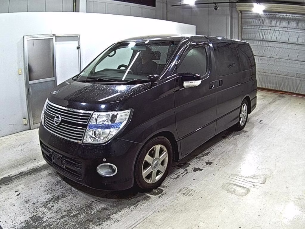NISSAN ELGRAND
