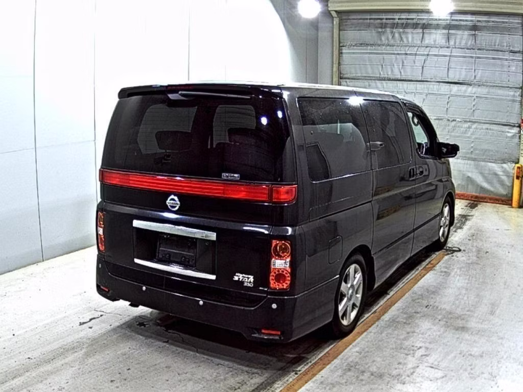 NISSAN ELGRAND
