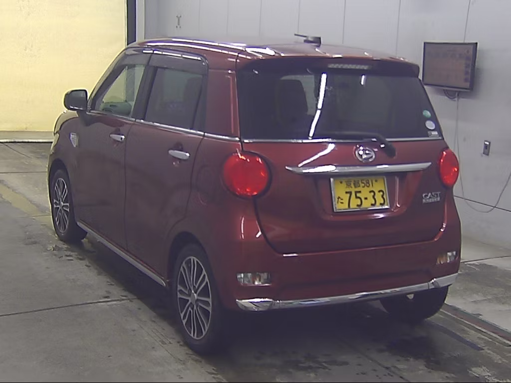 DAIHATSU CAST
