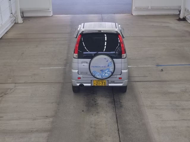 DAIHATSU TERIOS KID