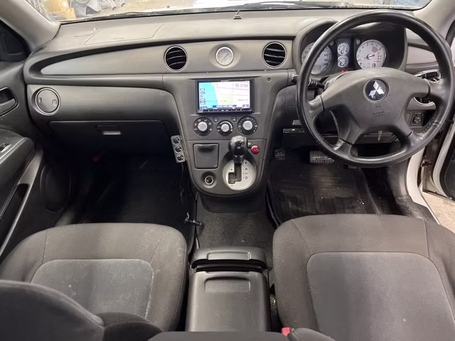MITSUBISHI AIRTREK