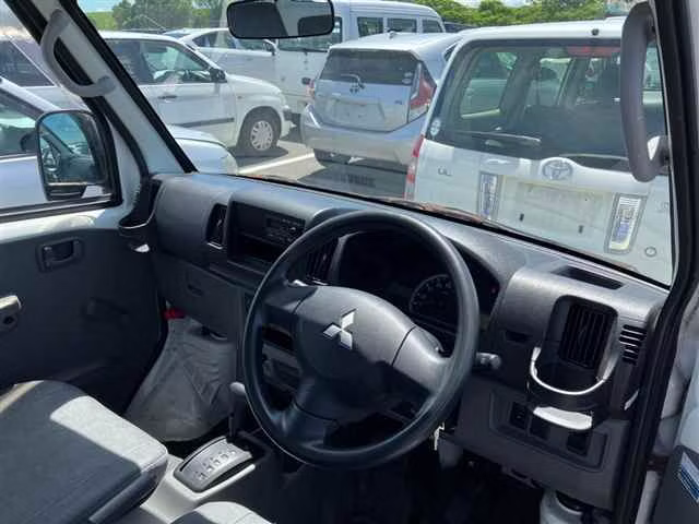 MITSUBISHI MINICAB