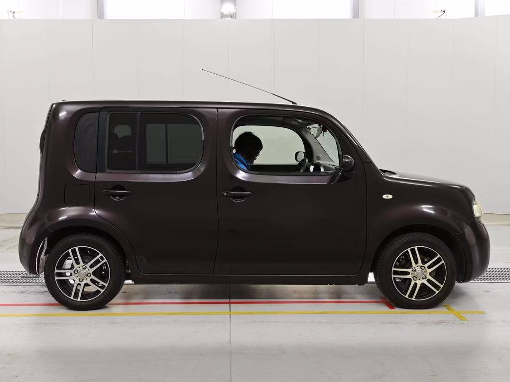 NISSAN CUBE