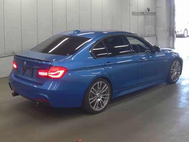 BMW 3-SERIES
