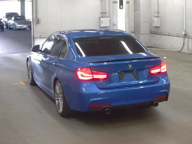BMW 3-SERIES