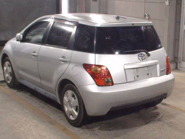 TOYOTA IST