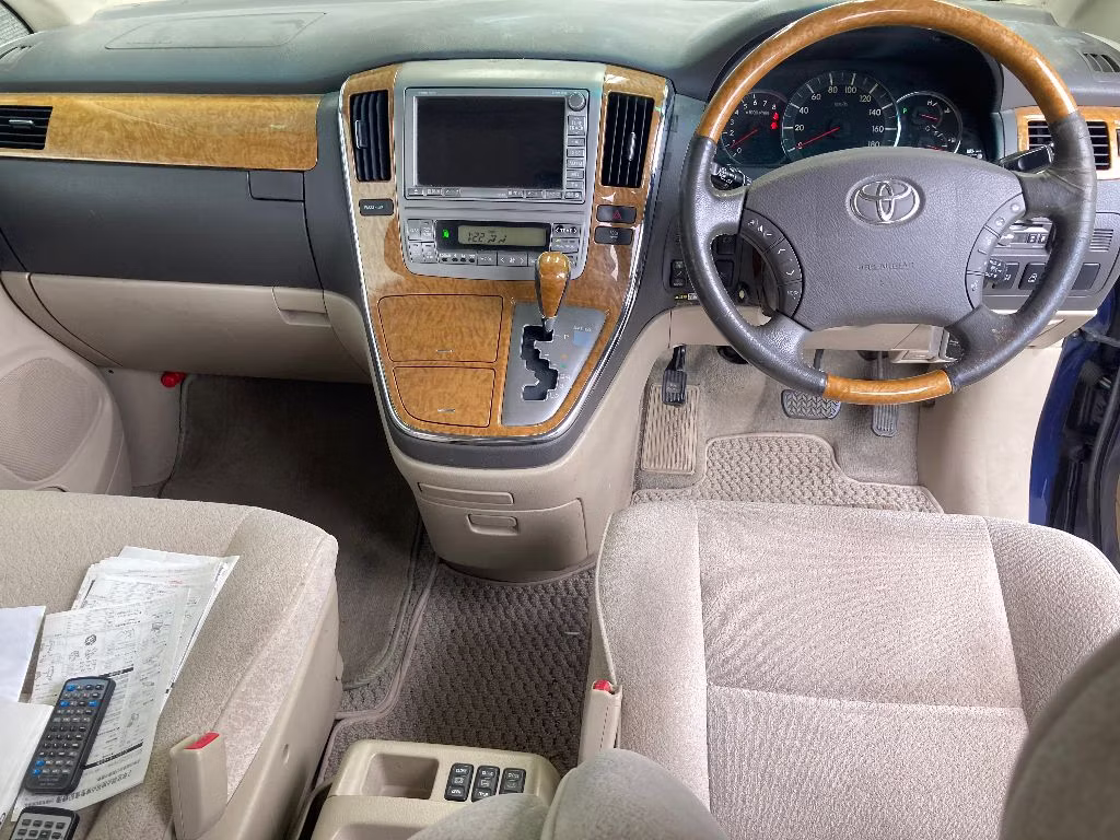 TOYOTA ALPHARD
