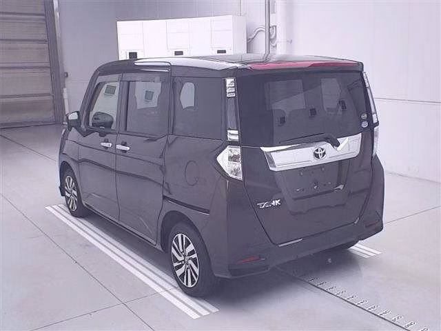 TOYOTA TANK