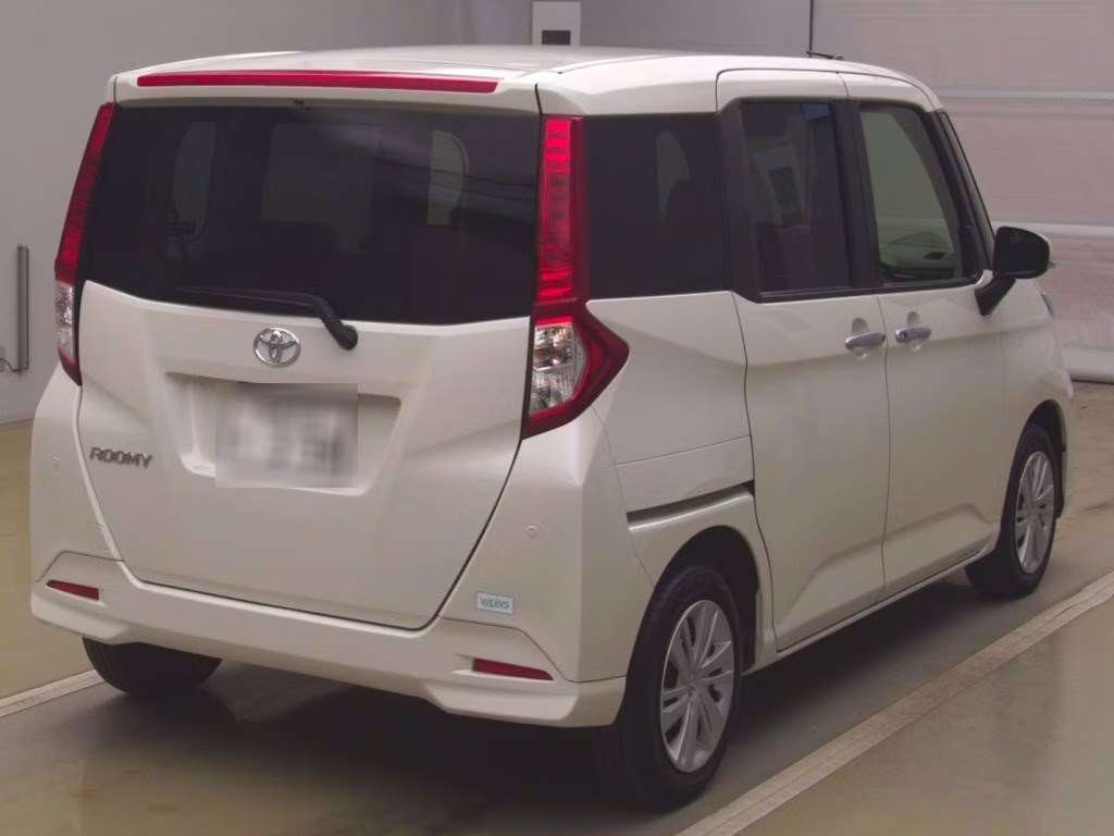 TOYOTA ROOMY