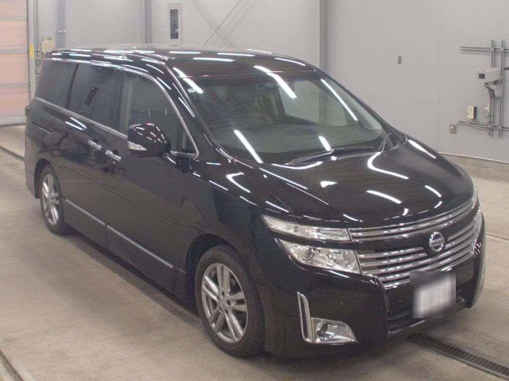 NISSAN ELGRAND