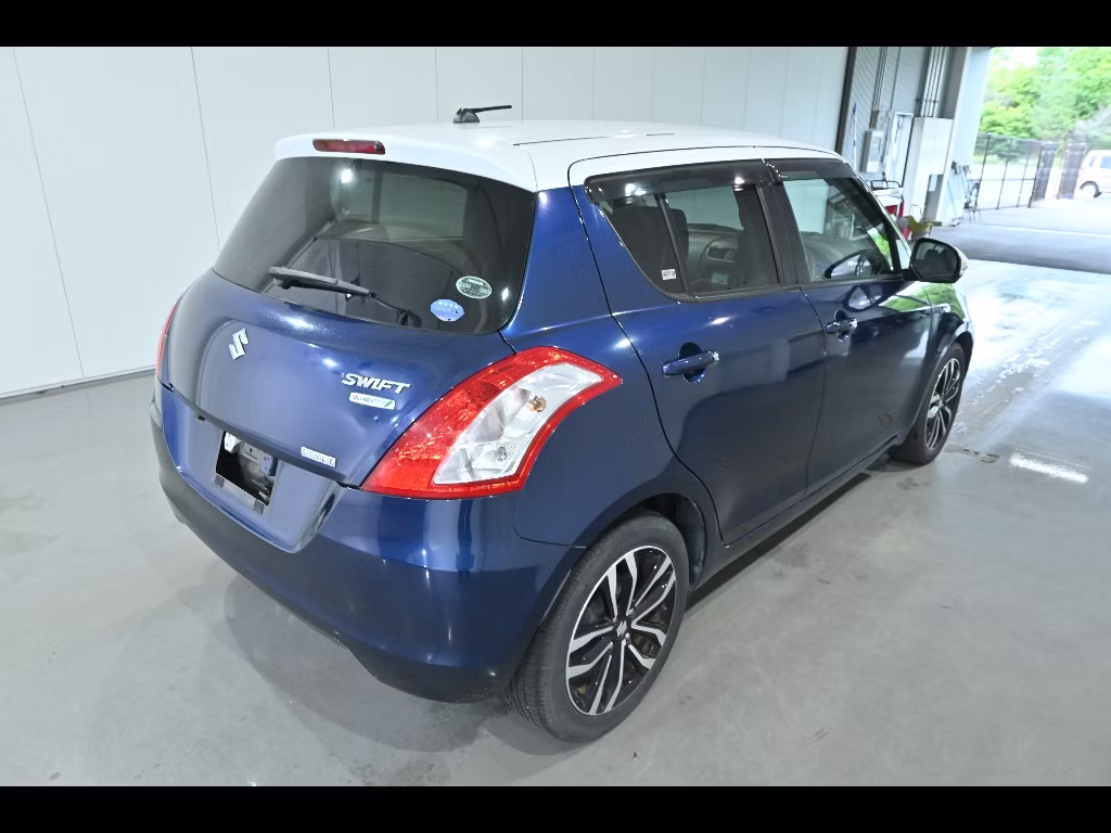 SUZUKI SWIFT